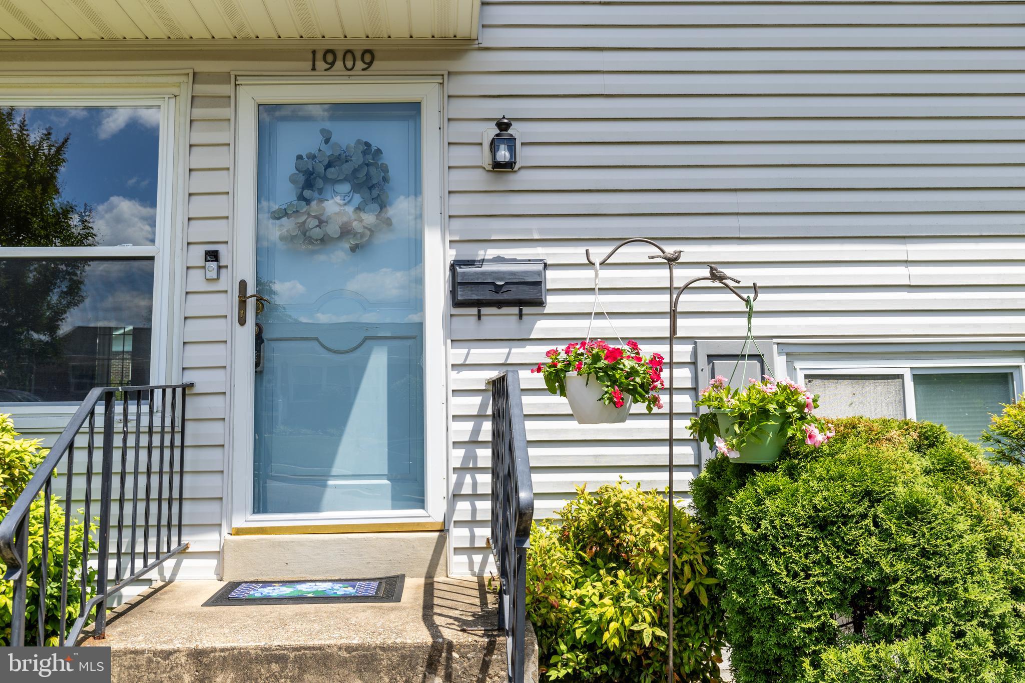 1909 Tadcaster Road Catonsville, MD 21228 - Photo 3 of 51