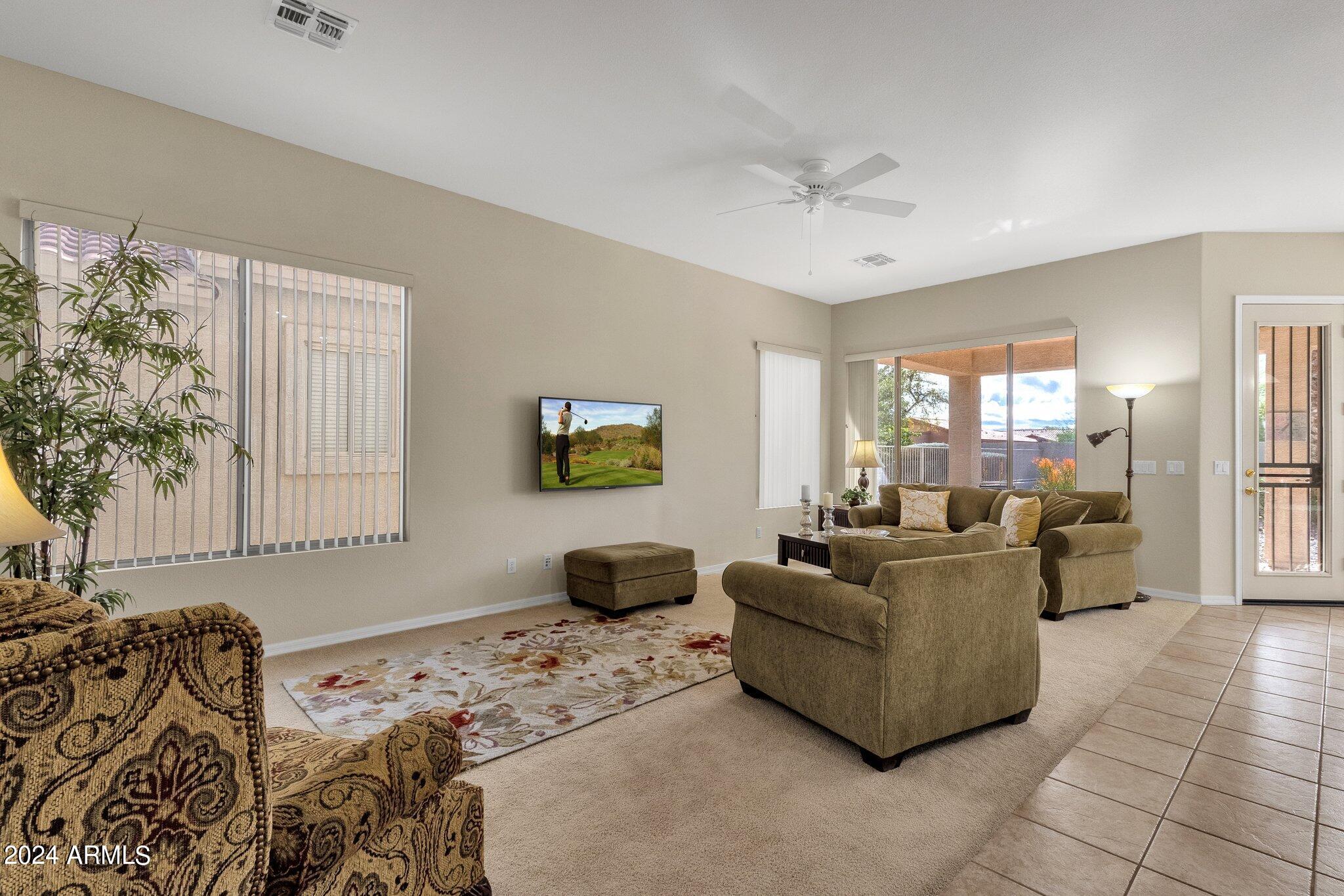 4461 East Walnut Road Gilbert, AZ 85297 - Photo 9 of 18 7-web-or-mls-4461-e-walnut-rd