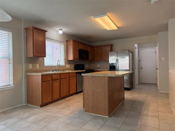 $2,350 | 10616 Colfax Drive, McKinney, TX 75072