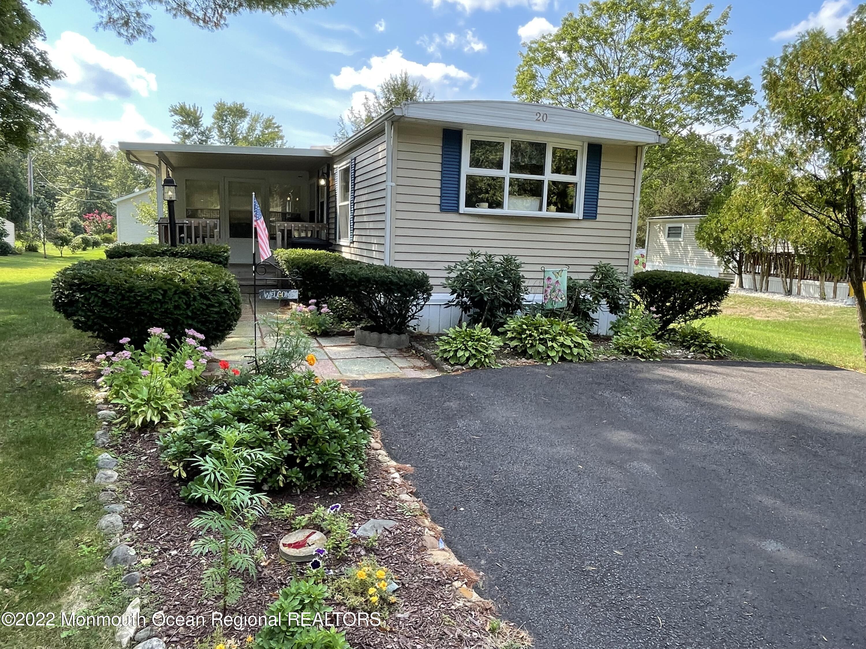 20 Butternut Drive Cream Ridge, NJ 08514 - Photo 1 of 18 IMG_3619