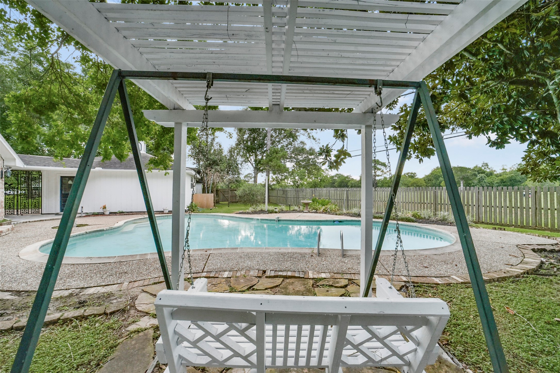 110 Ridgemont Drive Alvin, TX 77511 - Photo 38 of 43
