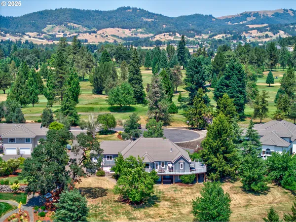 $1,045,000 | 295 Fairway Village Lane, Roseburg, OR 97471