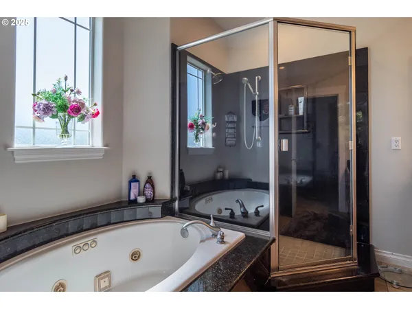 $1,045,000 | 295 Fairway Village Lane, Roseburg, OR 97471