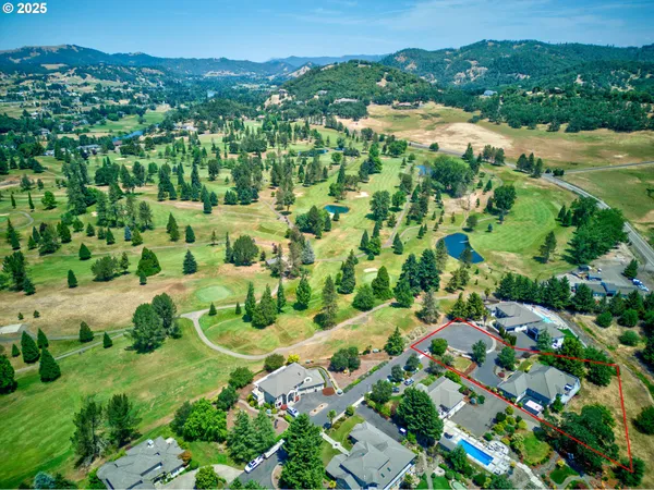 $1,045,000 | 295 Fairway Village Lane, Roseburg, OR 97471