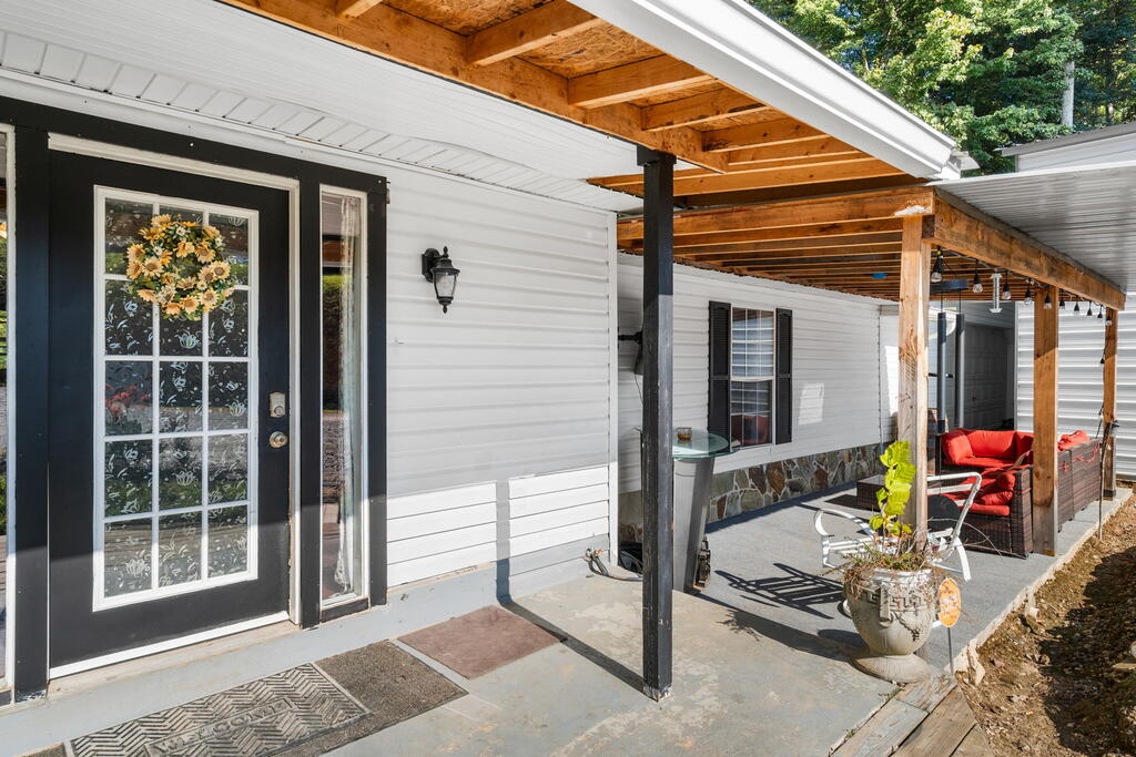 94 East Highland Street Blue Ridge, GA 30513 - Photo 11 of 59 Gallery Image 11