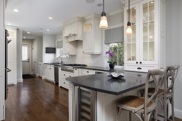 26 Mandalay Road Newton, MA 02459 - Photo 2 of 14