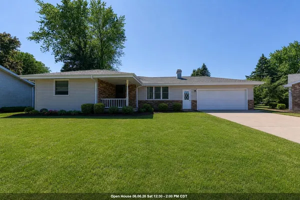 $359,500 | 2149 North Connies Court, Appleton, WI 54914