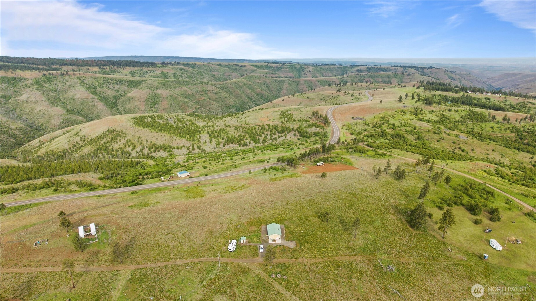588 Reservoir Lane Pomeroy, WA 99347 - Photo 23 of 40 a view of an outdoor space and a lake view