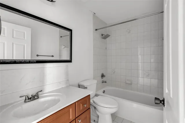 $2,450 | 8851 Northwest 119th Street, Unit 4414, Hialeah Gardens, FL 33018