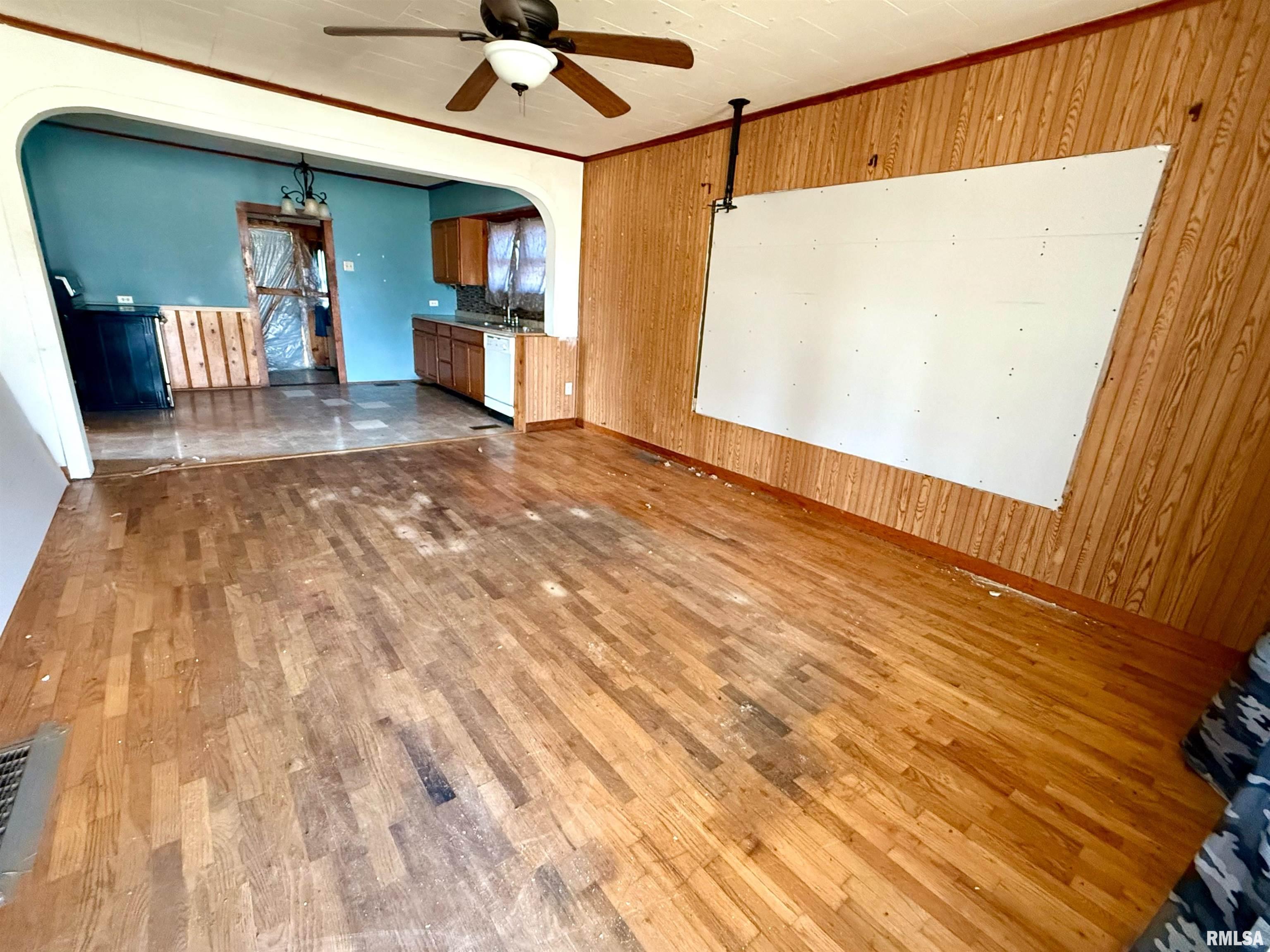 19531 Freeman Spur Road West Frankfort, IL 62896 - Photo 3 of 14 Gallery Image 3
