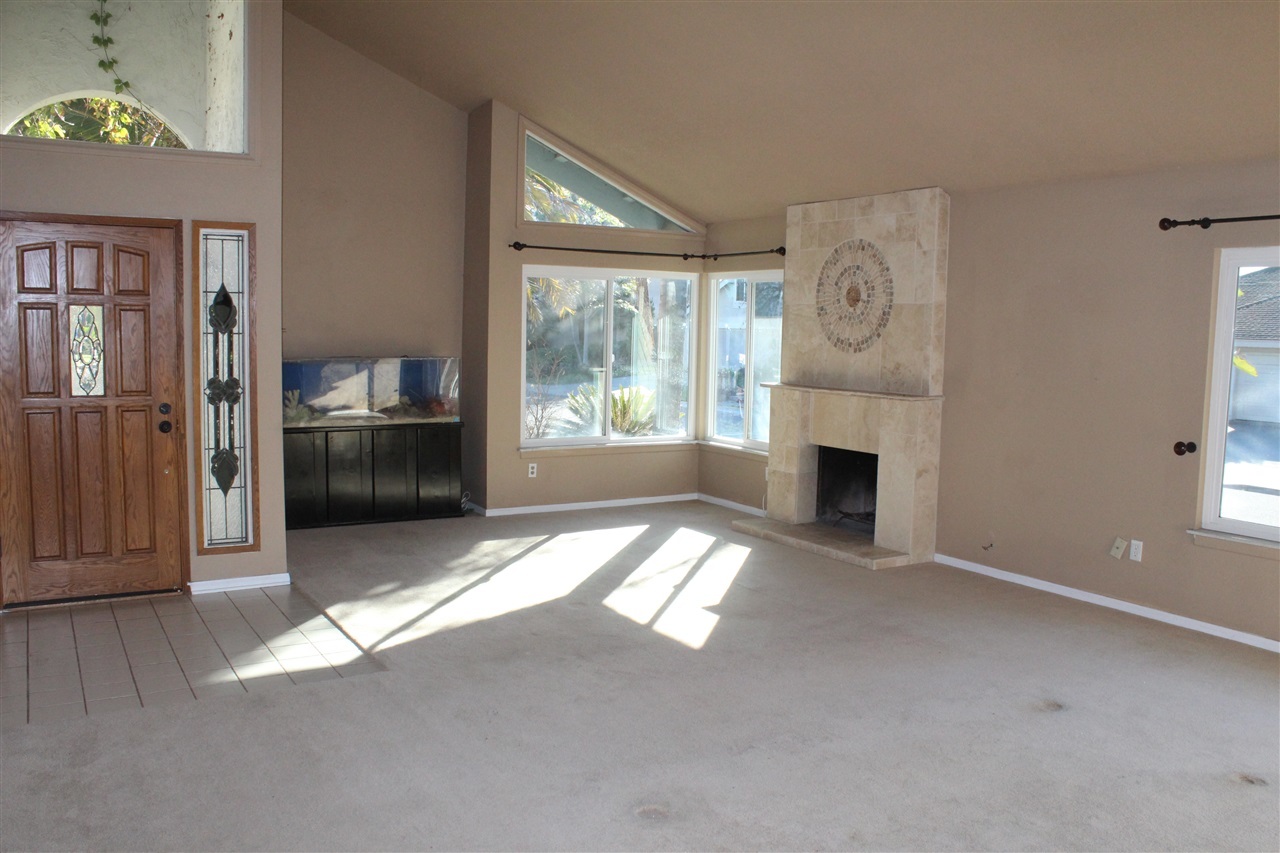 250 Sharp Place Encinitas, CA 92024 - Photo 3 of 9 Gallery Image 3