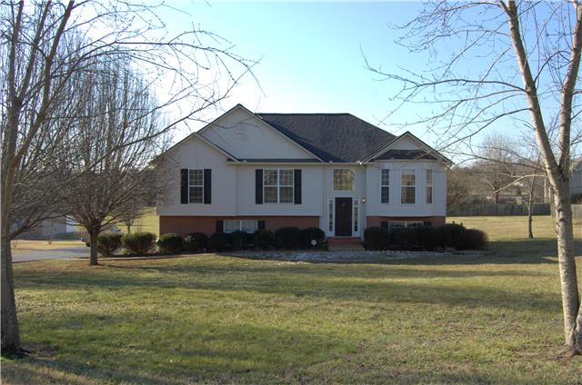 685 Baker Road Columbia, TN 38401 - Photo 1 of 16 Welcome to 685 Baker Rd.! Country living with convenience to I65, HWY 31, Spring Hill and Columbia!