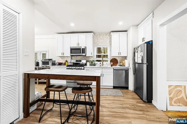 $779,000 | 191 West Street, Closter, NJ 07624