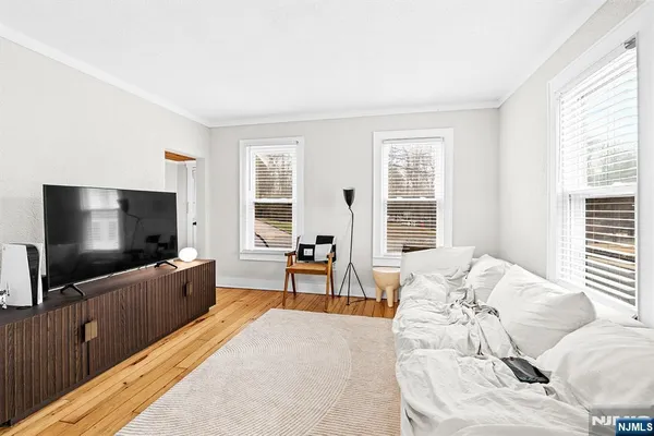 $779,000 | 191 West Street, Closter, NJ 07624