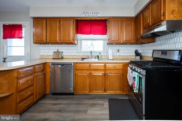 $498,800 | 2 Albert E Bonacci Drive, Hamilton, NJ 08690