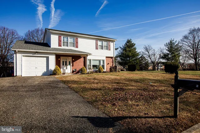 $498,800 | 2 Albert E Bonacci Drive, Hamilton, NJ 08690
