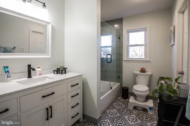 $498,800 | 2 Albert E Bonacci Drive, Hamilton, NJ 08690