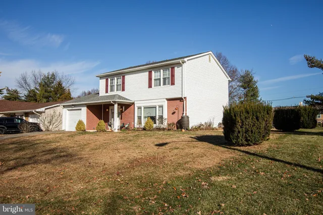 $498,800 | 2 Albert E Bonacci Drive, Hamilton, NJ 08690