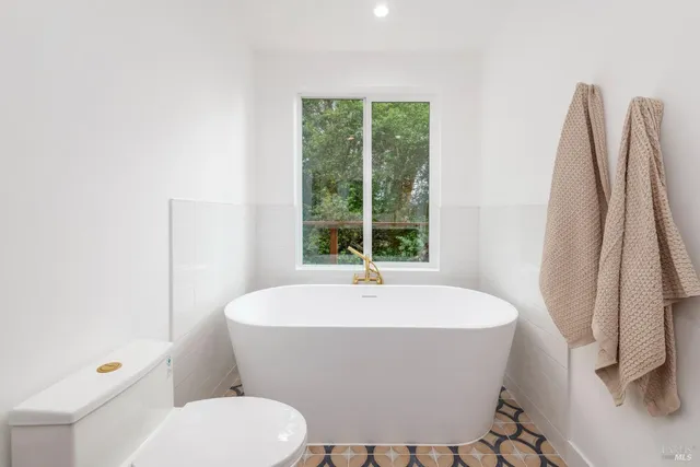 $1,375,000 | 64 Mountain View Road, Fairfax, CA 94930