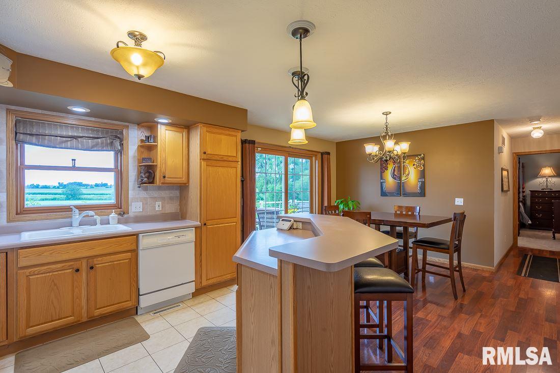 12570 Garden Plain Road Morrison, IL 61270 - Photo 3 of 24