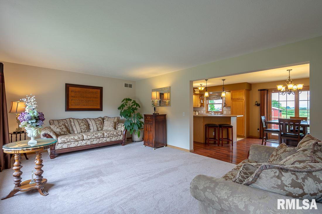 12570 Garden Plain Road Morrison, IL 61270 - Photo 6 of 24