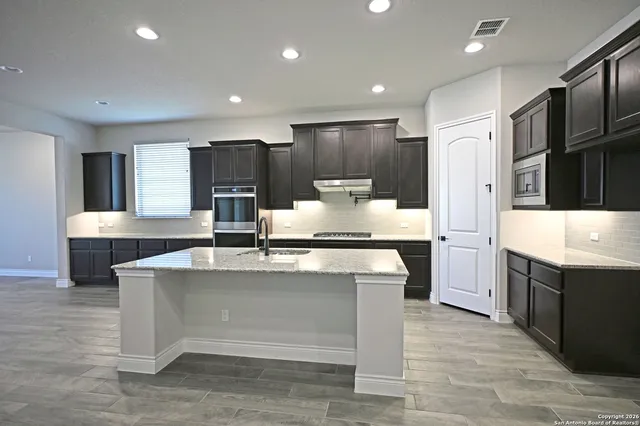 $3,900 | 588 Vale Court, New Braunfels, TX 78132