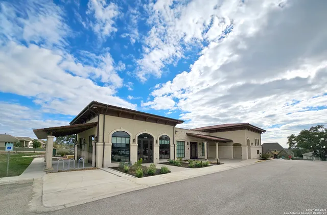 $3,900 | 588 Vale Court, New Braunfels, TX 78132