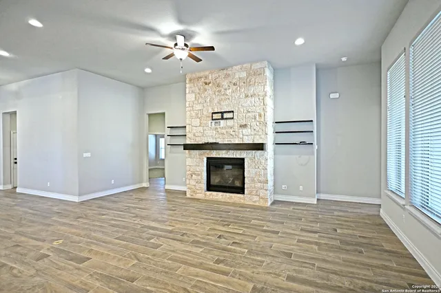 $3,900 | 588 Vale Court, New Braunfels, TX 78132