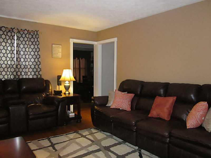 208 Dover Road Springfield, OH 45504 - Photo 4 of 20