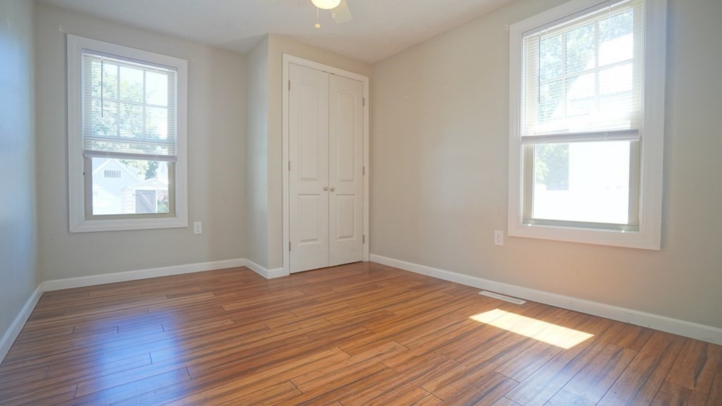 31 Middle Street Springfield, MA 01104 - Photo 17 of 22
