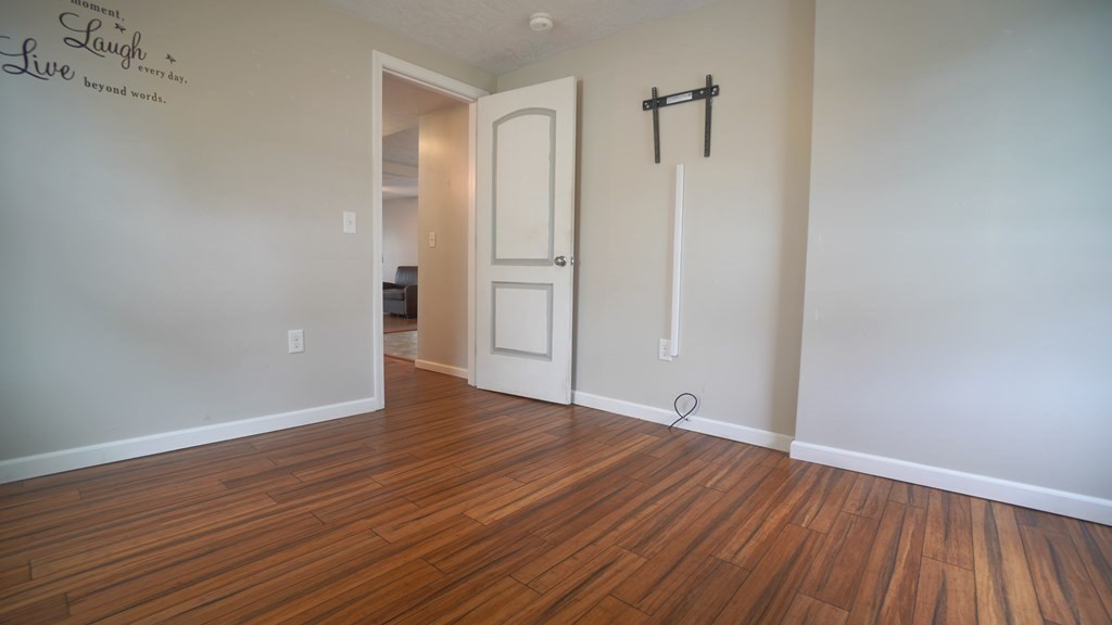 31 Middle Street Springfield, MA 01104 - Photo 18 of 22