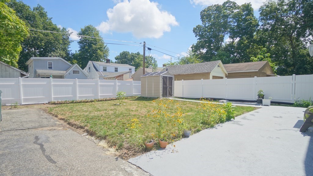 31 Middle Street Springfield, MA 01104 - Photo 22 of 22