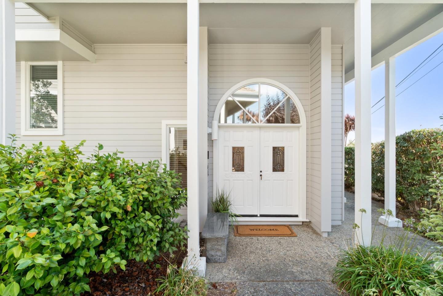 152 Frederick Street Santa Cruz, CA 95062 - Photo 6 of 64 a front view of a house with a yard