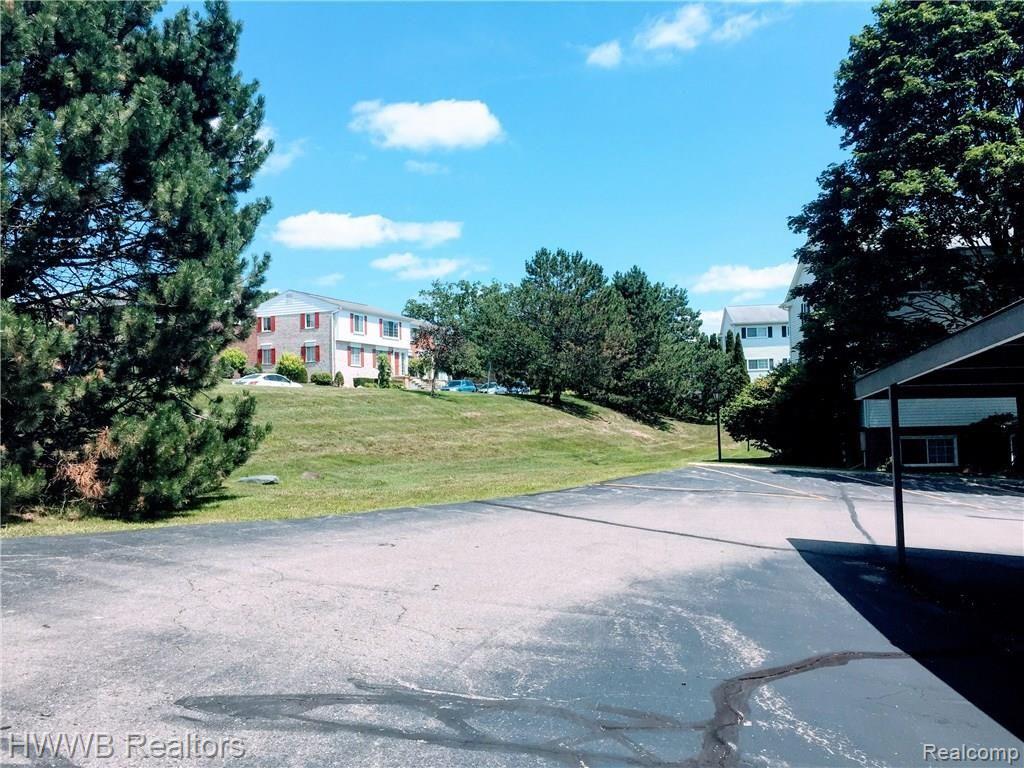480 Baldwin Avenue, Unit 26 Rochester, MI 48307 - Photo 27 of 32 IMG_7657.jpg
