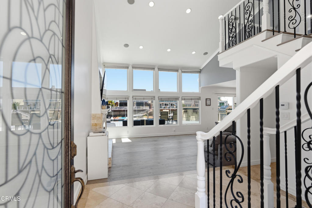 2355 Peninsula Road Oxnard, CA 93035 - Photo 8 of 47