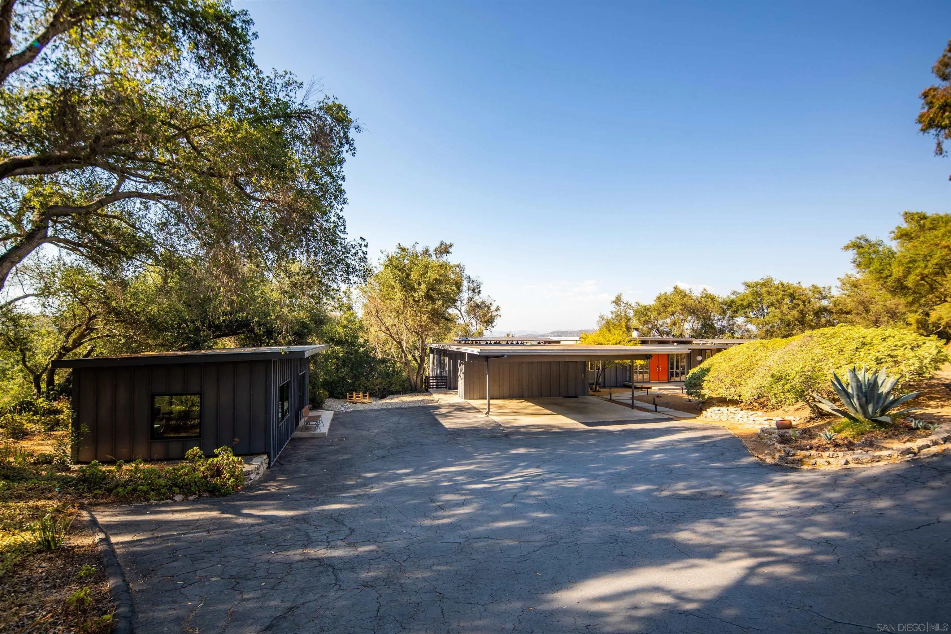 10010 Shadow Road La Mesa, CA 91941 - Photo 2 of 62 Gallery Image 2