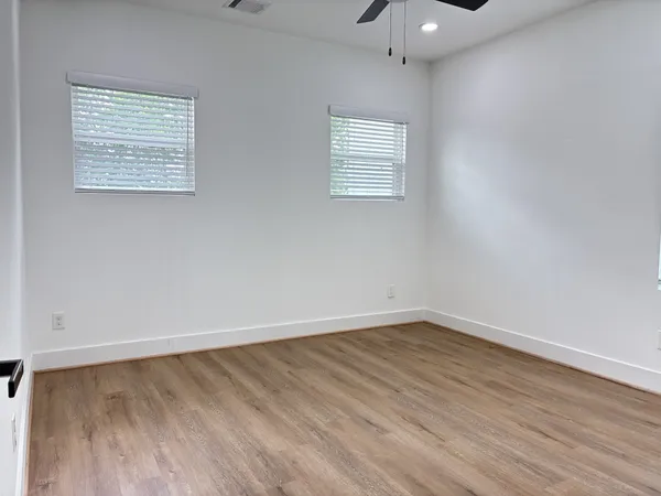 $2,350 | 1404 East 31st Street, Houston, TX 77022