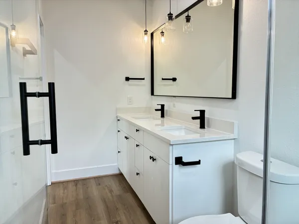 $2,350 | 1404 East 31st Street, Houston, TX 77022