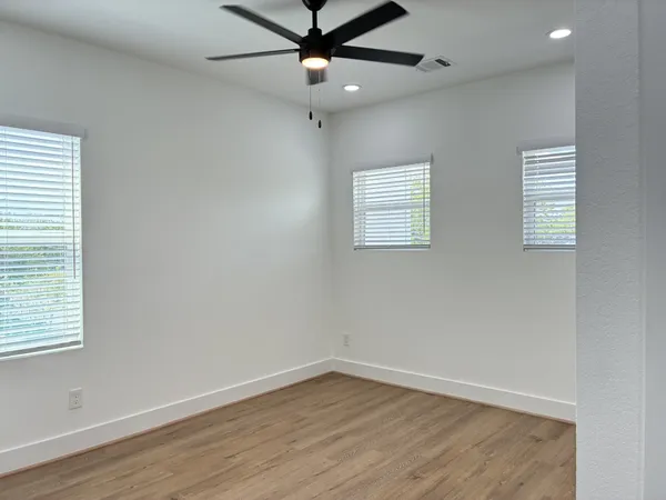 $2,350 | 1404 East 31st Street, Houston, TX 77022