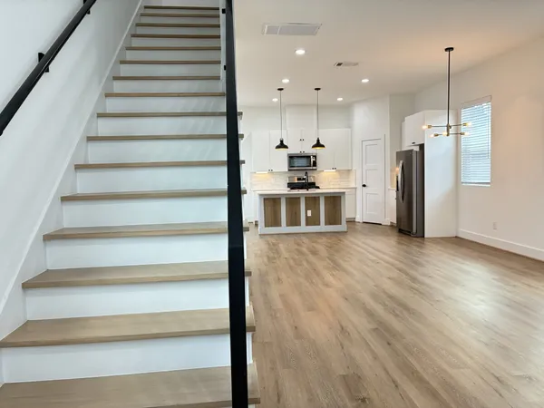 $2,350 | 1404 East 31st Street, Houston, TX 77022