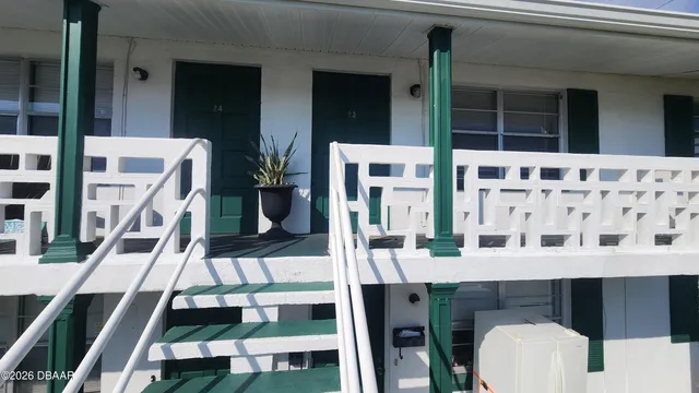 $1,260 | 1750 South Palmetto Avenue, Unit 230, South Daytona, FL 32119