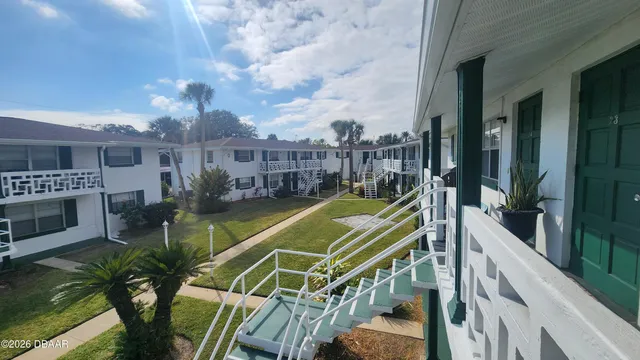 $1,260 | 1750 South Palmetto Avenue, Unit 230, South Daytona, FL 32119