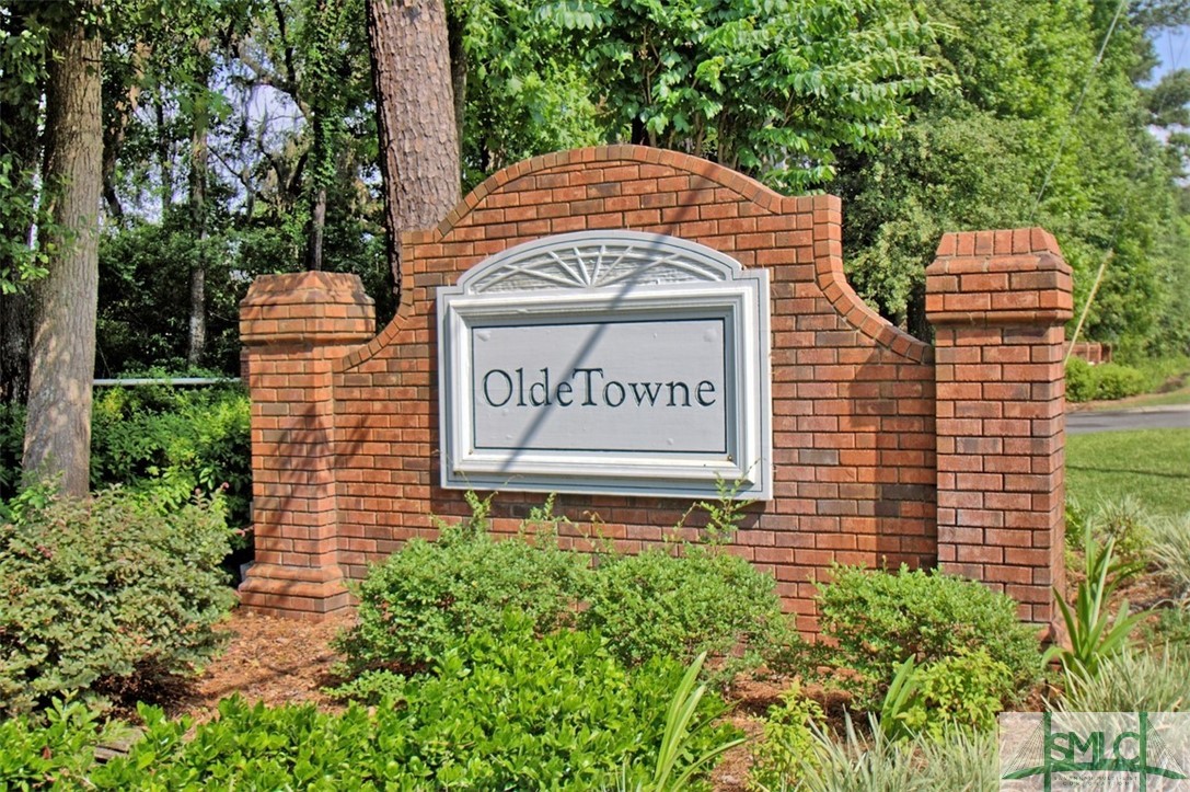 311 Gloucester Road Savannah, GA 31410 - Photo 2 of 50