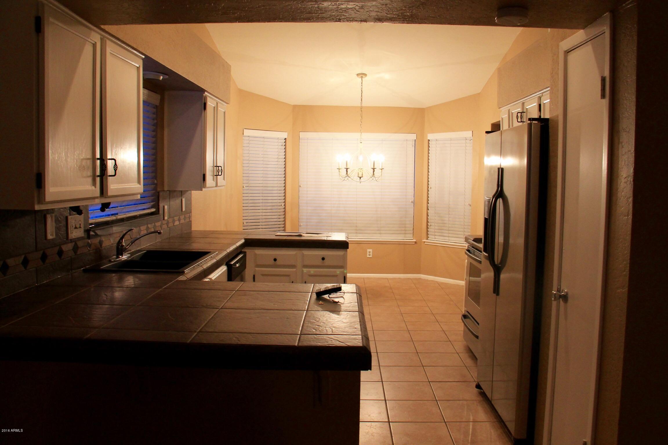 1912 East Hearn Road Phoenix, AZ 85022 - Photo 7 of 19 image