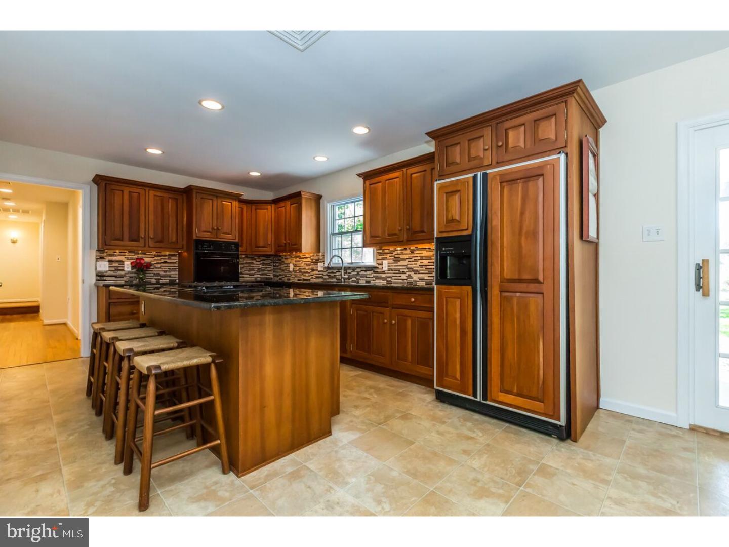 547 Country Club Road Coatesville, PA 19320 - Photo 4 of 25 Gallery Image 4