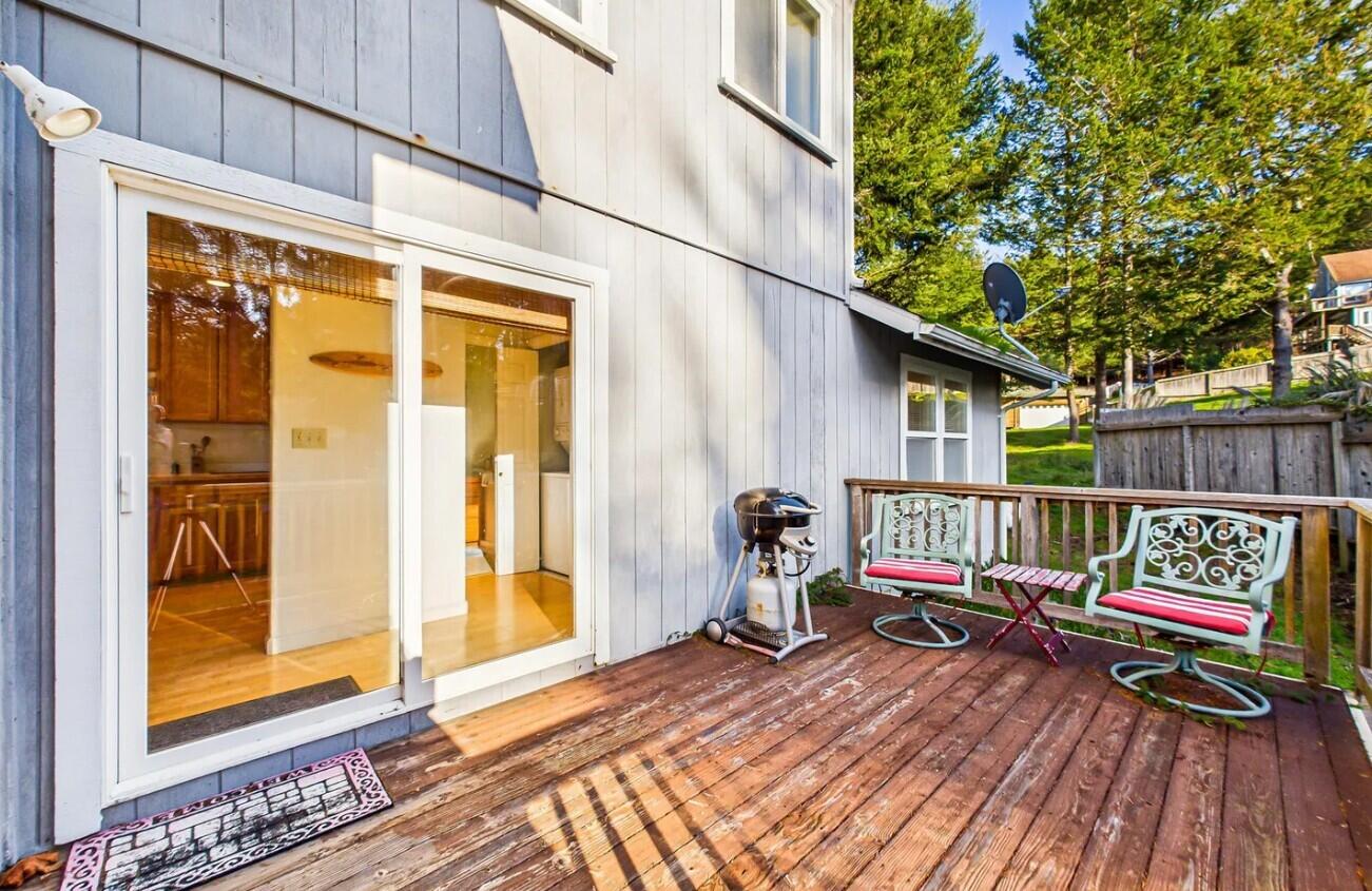 645 Ridge Road Shelter Cove, CA 95589 - Photo 18 of 31