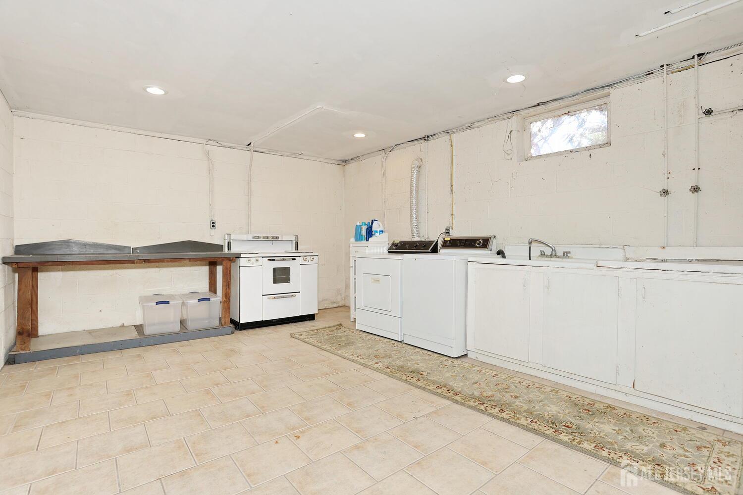 11 Kenneth Road Montclair, NJ 07043 - Photo 21 of 27