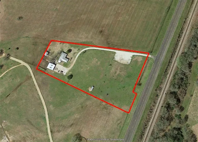 $425,000 | 9596 West Highway 79, Hearne, TX 77859