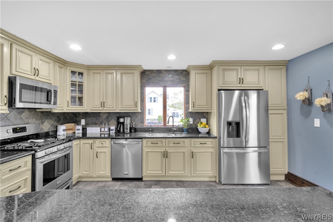 2525 Niagara Road Wheatfield, NY 14304 - Photo 11 of 50
