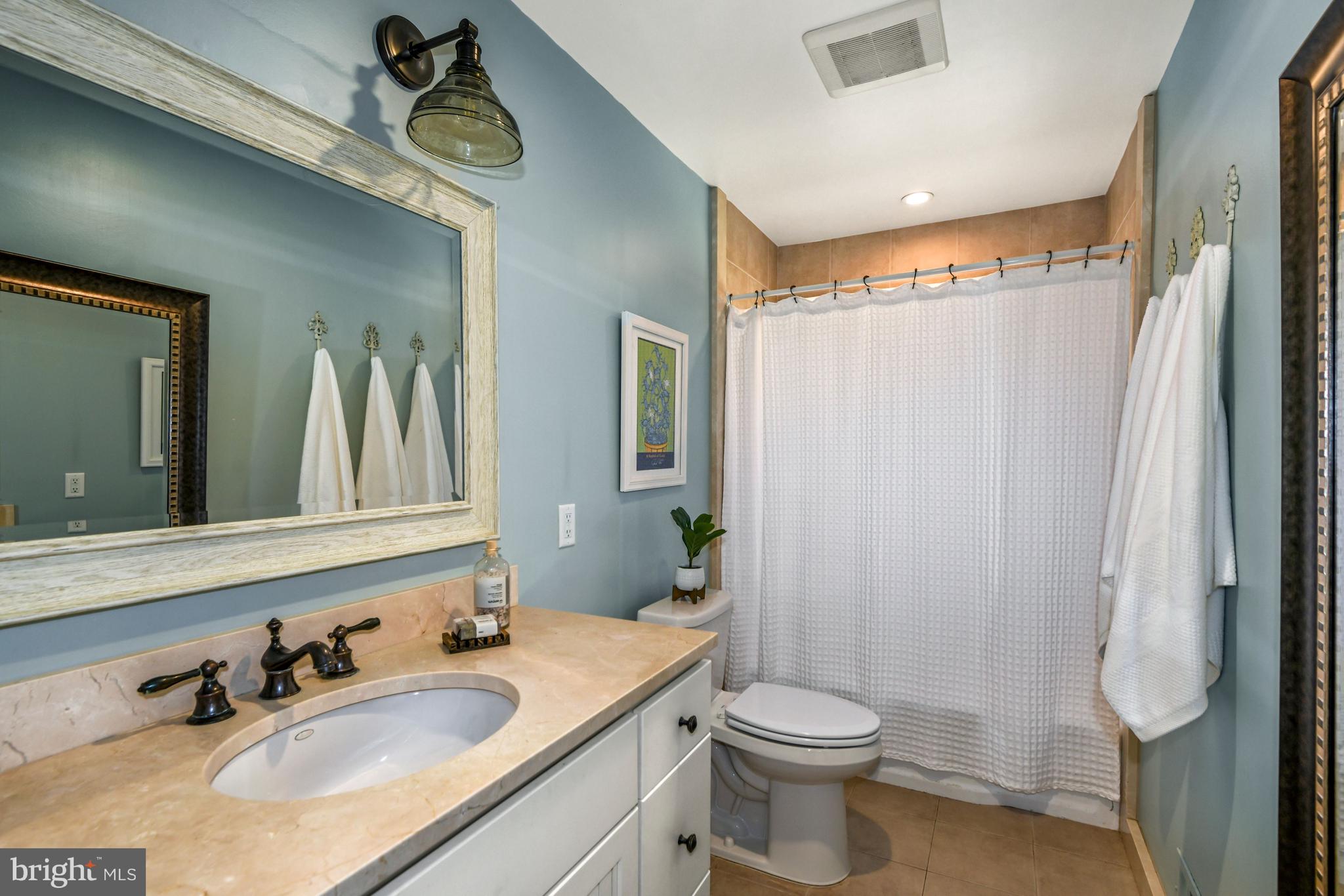 10 Goodrich Road Annapolis, MD 21401 - Photo 16 of 38 Upper Level Full Bath completely redone